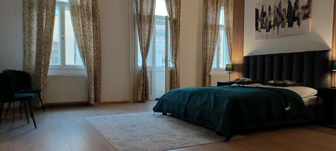 Entrez Apartment 3 - Historical Centre Košice Eksteriør bilde